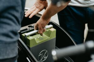 Inventions in Battery Recycling: Transforming Used Electric Vehicle Batteries into Innovative Energy Solutions