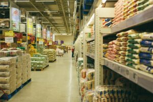 Artificial Intelligence in Retail: Individualized Shopping Experiences and Inventory Management
