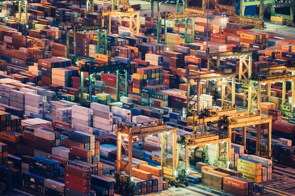 The Role of AI in Designing Self-Optimizing Supply Chains